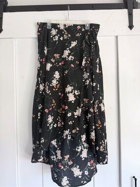 Le Lis Black Floral High-Low Wrap Skirt